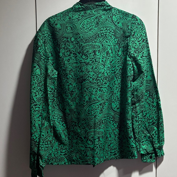 Elegant Green Paisley Women's Button Down Shirt - Picture 3 of 4